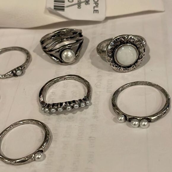 Free People Somebody Loves You Ring Set Silver 10 Rings NWT - Picture 4 of 5